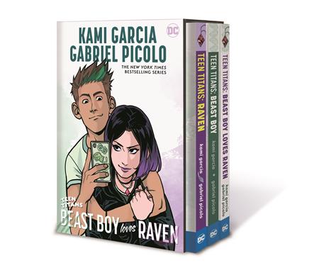 TEEN TITANS RAVEN BEAST BOY AND BEAST BOY LOVES RAVEN BOX SET (Backorder, Allow 4-5 Weeks)