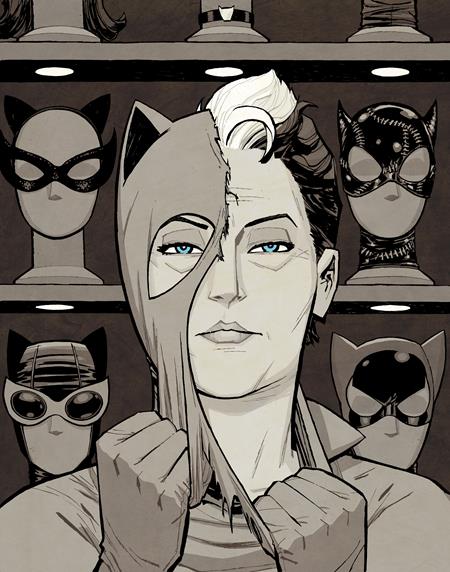 CATWOMAN LONELY CITY #1 (OF 4) CVR B CLIFF CHIANG VAR (MR) - Comicbookeroo